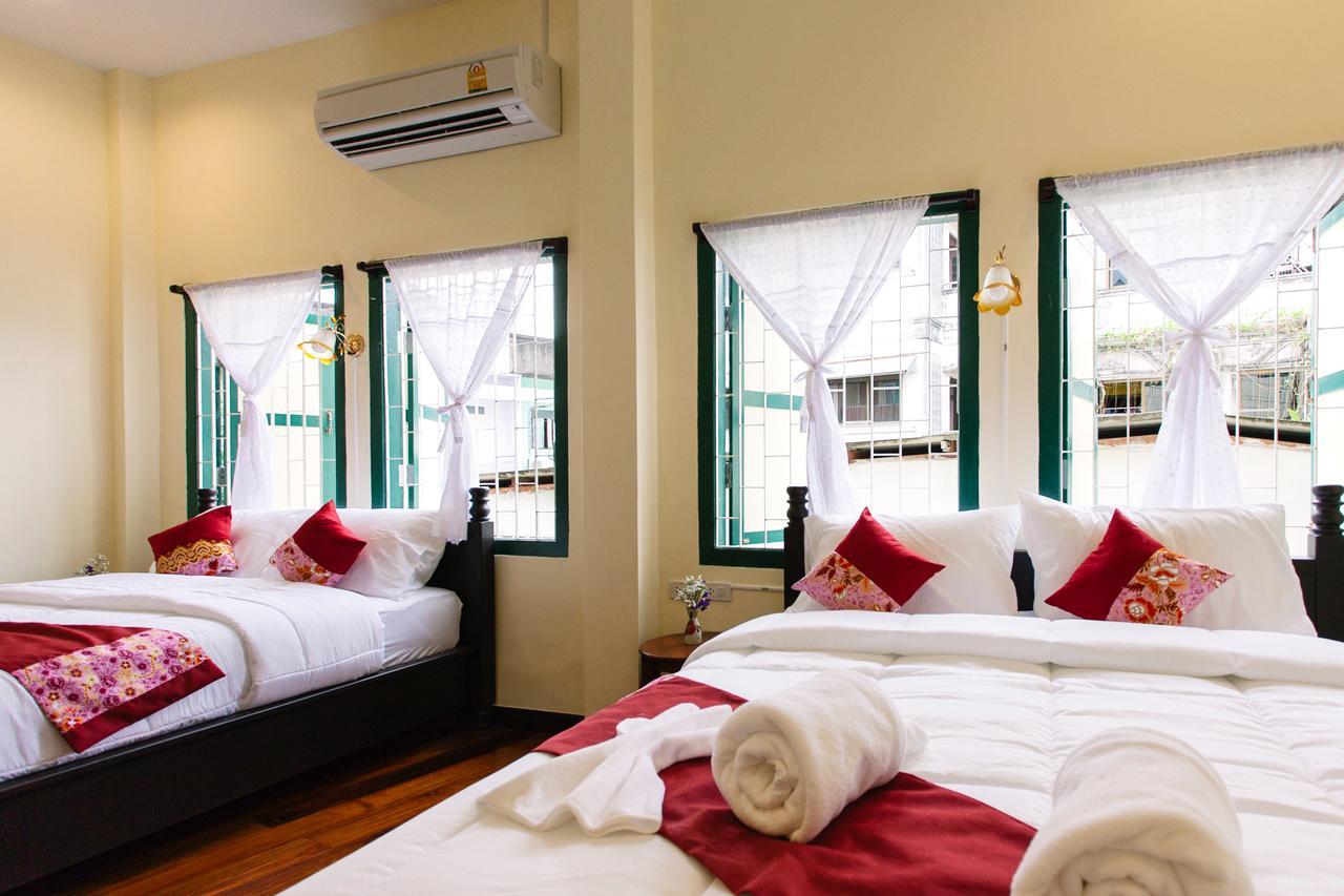 Srisomboon Hostel Trang Eksteriør billede